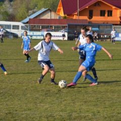 Fotbal feminin: Amical de gală pentru fetele de la Heniu