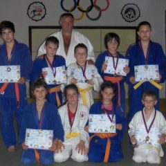 Judo: 9 judokanii pregătiți de Vasile Bodea, calificați în finala Campionatului Național