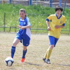 Fotbal feminin: Heniu, o înfrângere și un egal după prima zi a turneului de la Fălticeni
